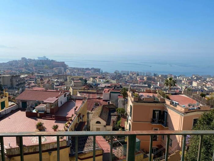 Appartamento bilocale in vendita in Salita del Petraio, Vomero, Napoli