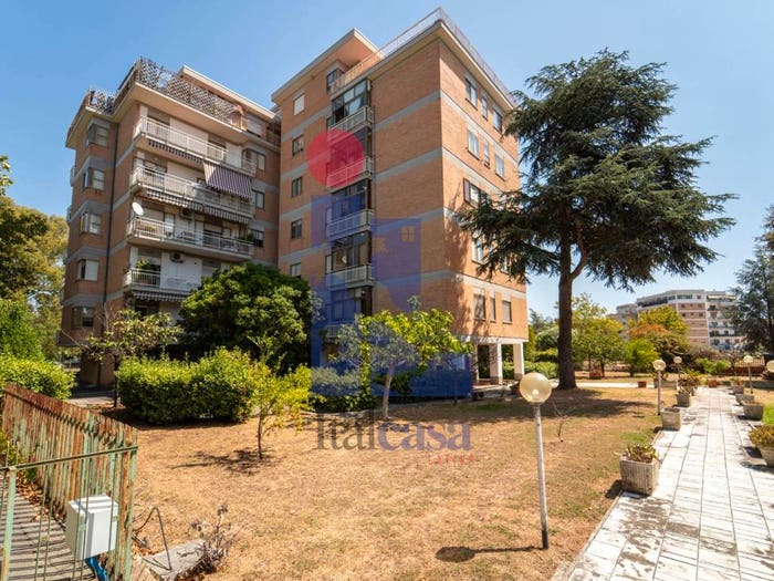 Appartamento con 5 locali in vendita in Via Giuseppe Parini, Morbella Cucchiarelli, Latina