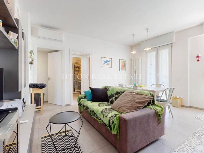 Appartamento trilocale in vendita in Via Valsolda, Famagosta, Milano