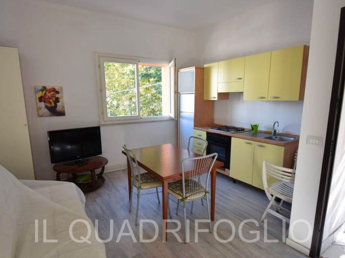 Appartamento bilocale in vendita in Via Vesuvio, Pinarella, Cervia