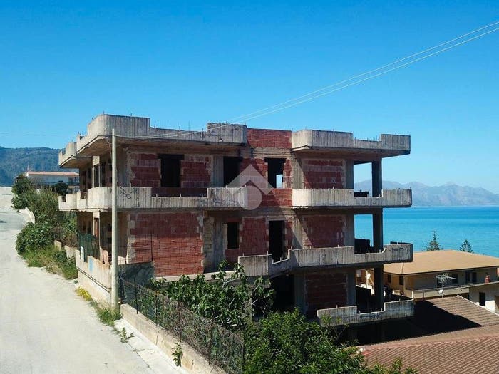 Casa con 6 locali in vendita in Via Cassiopea, Alcamo Marina, Alcamo