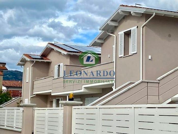 Appartamento quadrilocale in vendita in Via Vetriano, Margine Coperta Traversagna, Massa e Cozzile