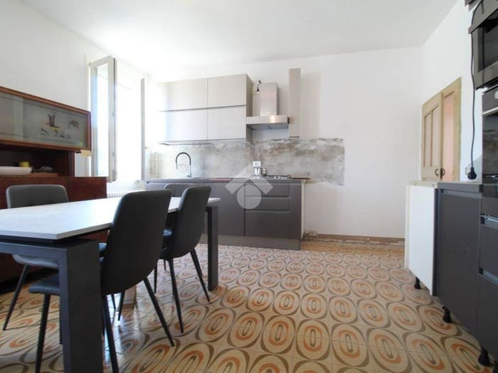 Casa con 5 locali in vendita in Via Togliatti, Motteggiana