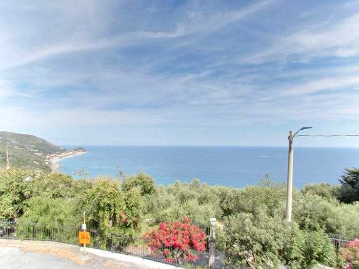 Casa con 6 locali in vendita in Via Manie, Finale Ligure