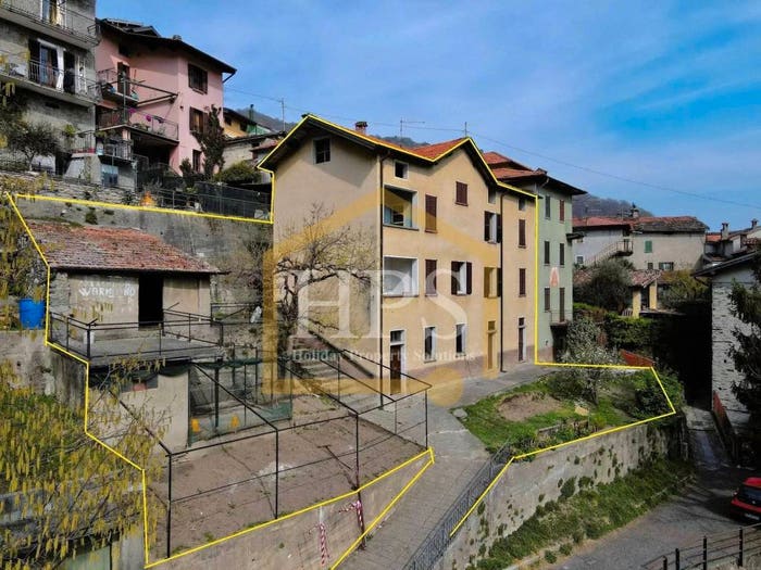 Casa con 6 locali in vendita in via ponticello Plesio, Centro, Plesio