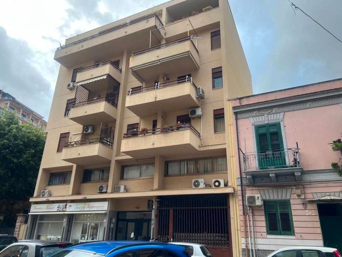 Appartamento quadrilocale in vendita in Via Ciullo d'Alcamo, Fiera, Palermo