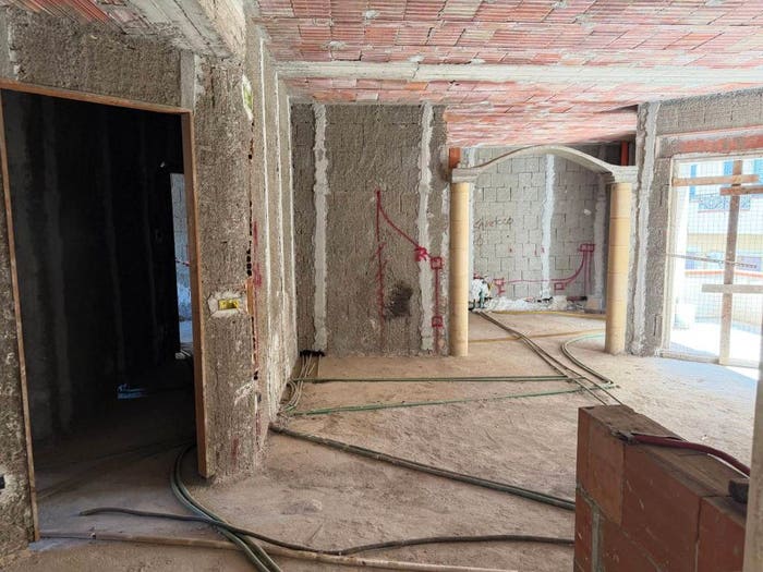 Appartamento con 6 locali in vendita in Via Sandro Pertini, Zona Capo Rizzuto Apriglianello Papanice, Crotone