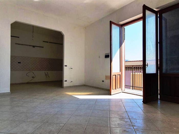 Appartamento con 6 locali in vendita in Osini