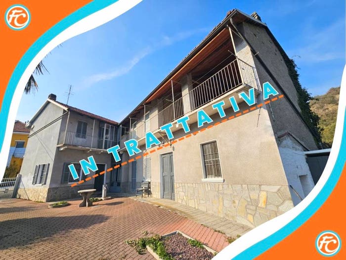 Casa con 6 locali in vendita in Via Piave, Centro, Condove