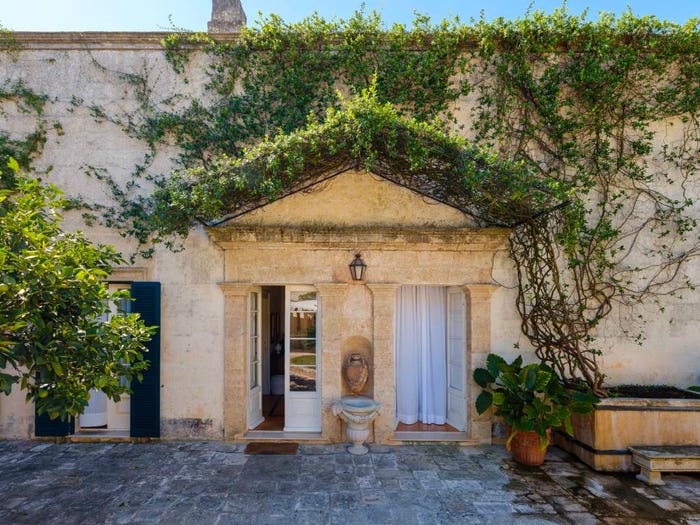 Casa con 6 locali in vendita in Piazza Pertini, PresicceAcquarica