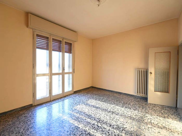 Appartamento con 6 locali in vendita in Via respighi, Modena Est, Modena
