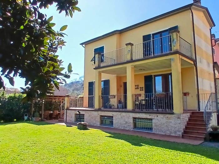 Casa con 6 locali in vendita in Via Aurelia, Centro, Arcola
