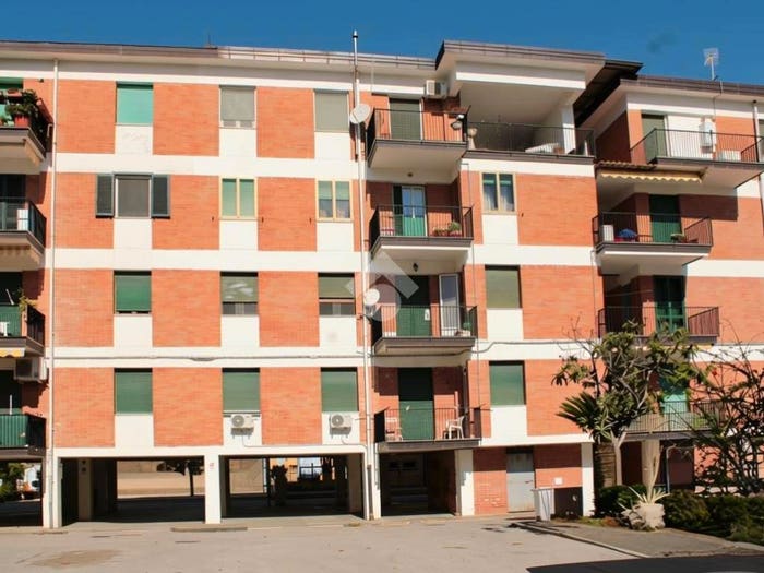 Appartamento con 6 locali in vendita in Via John Fitzgerald Kennedy, Centro, Sapri
