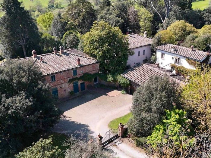 Casa con 6 locali in vendita in Via Nino Bixio, Centro, Foiano della Chiana