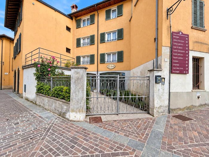 Casa con 6 locali in vendita in Piazza Novembre, Monasterolo, Monasterolo del Castello
