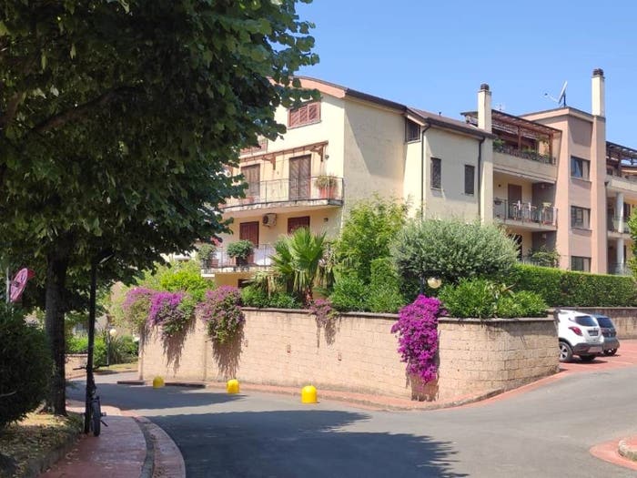Appartamento con 6 locali in vendita in Via Andrea Iannelli, Mezzano, Caserta