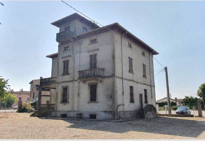 Casa con 6 locali in vendita in Via Patrioti Snc, Centro, San Giorgio Piacentino