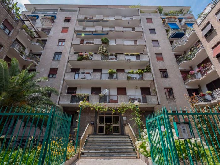 Appartamento bilocale in vendita in Via Soperga, Centrale, Milano