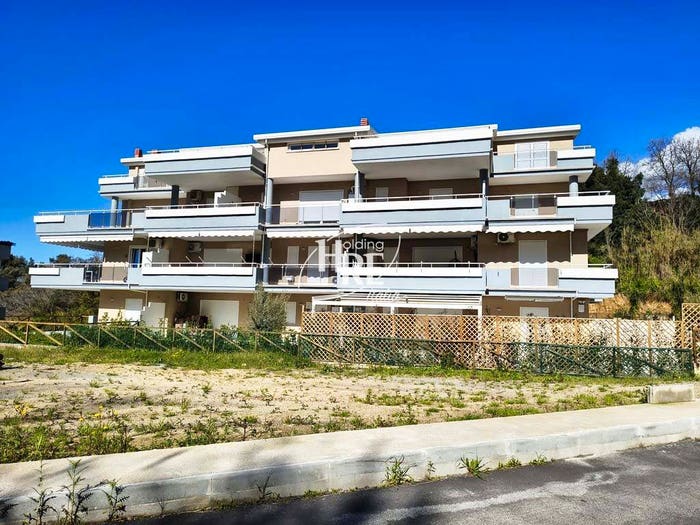 Appartamento quadrilocale in vendita in Via Gioacchino da Fiore, Centro, Belvedere Marittimo