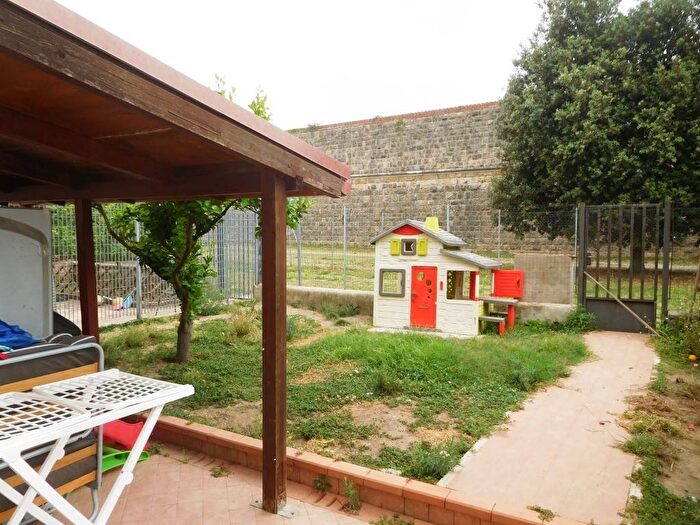 Casa con 6 locali in vendita in Via Marco Mastacchi, Corea, Livorno