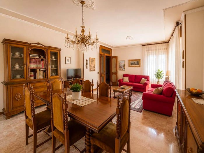 Casa con 6 locali in vendita in Piazza Don Lorenzo Milani, Montecchio Maggiore Alte Ceccato, Montecchio Maggiore