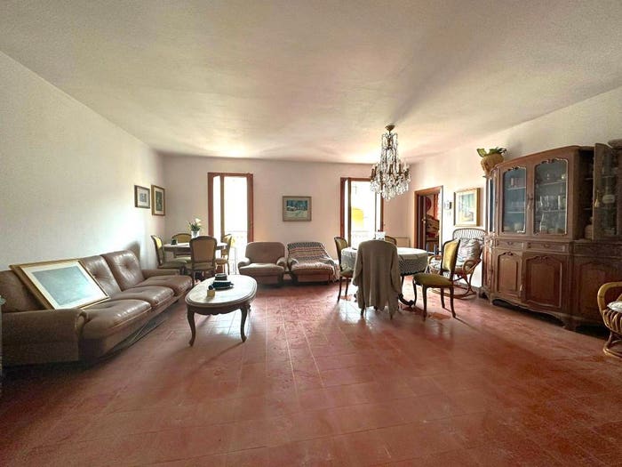 Appartamento quadrilocale in vendita in Via Roma, Centro, Loiano