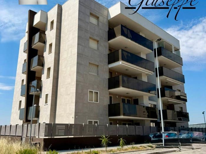 Appartamento trilocale in vendita in Viale Mohandas Karamchand Gandhi, Macchia Gialla Ordona Sud, Foggia