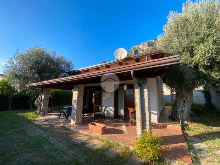Casa bilocale in vendita in Via Piana, Giungano