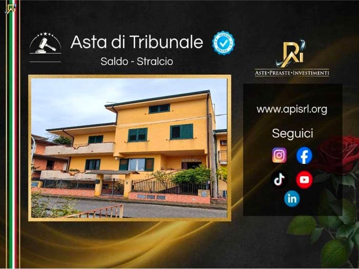 Casa con 6 locali in vendita in Via Salvo D'Acquisto, Cittanova