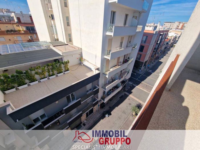 Appartamento con 5 locali in vendita in Viale Francesco Crispi, Ospedale, Andria