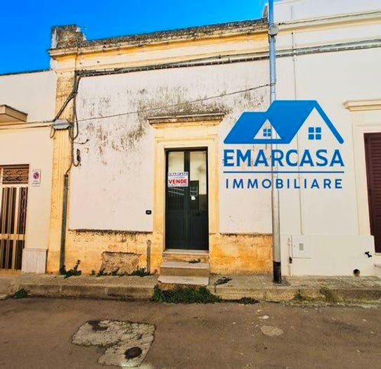 Appartamento trilocale in vendita in Via Armando Diaz, Caprarica di Lecce