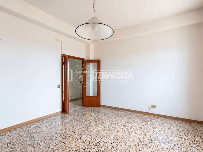 Appartamento quadrilocale in vendita in Via Guido Pallotta, Centro, Macerata