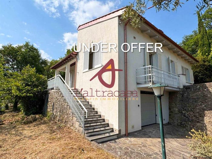 Casa quadrilocale in vendita in Via Santa Caterina, Mungherino, Larciano