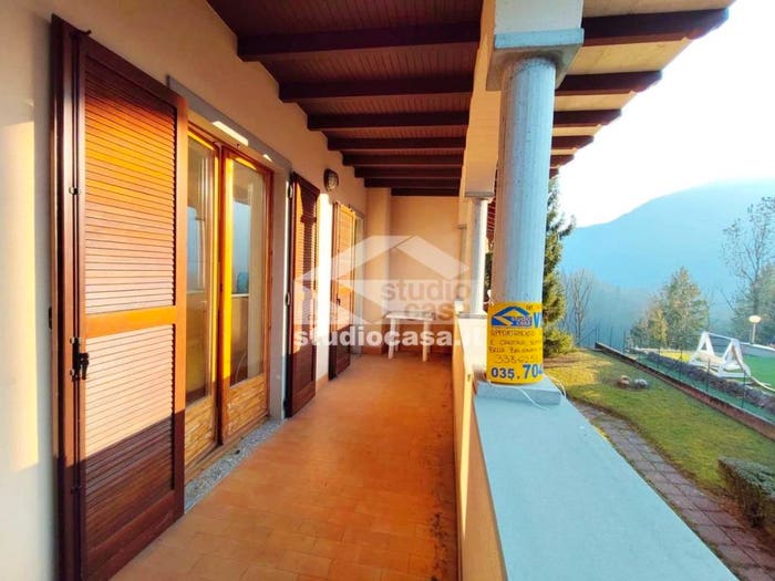 Appartamento trilocale in vendita in Centro, Clusone