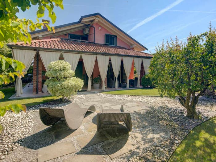 Casa con 6 locali in vendita in Via Mazzini, Pralormo