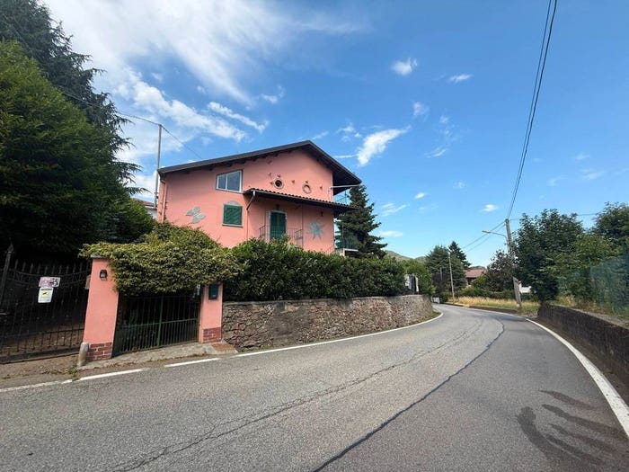 Casa con 5 locali in vendita in Via Colleretto, Borgiallo