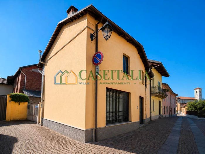 Appartamento quadrilocale in vendita in Via Chiesa, Rosta