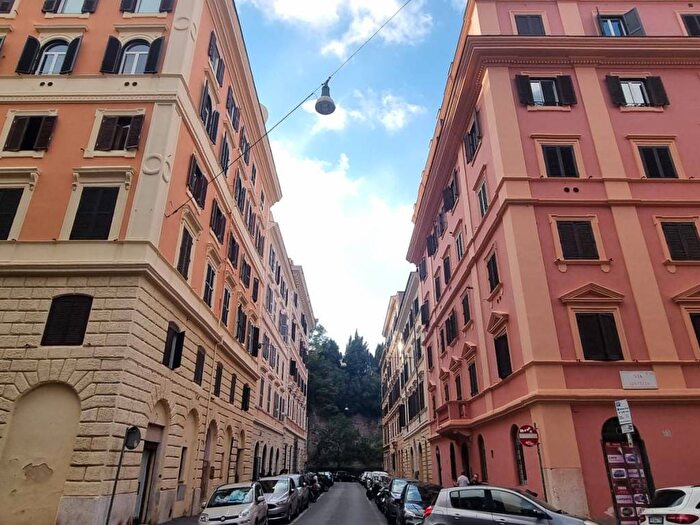 Appartamento quadrilocale in vendita in Via Marco Aurelio, Colosseo Fori Imperiali, Roma