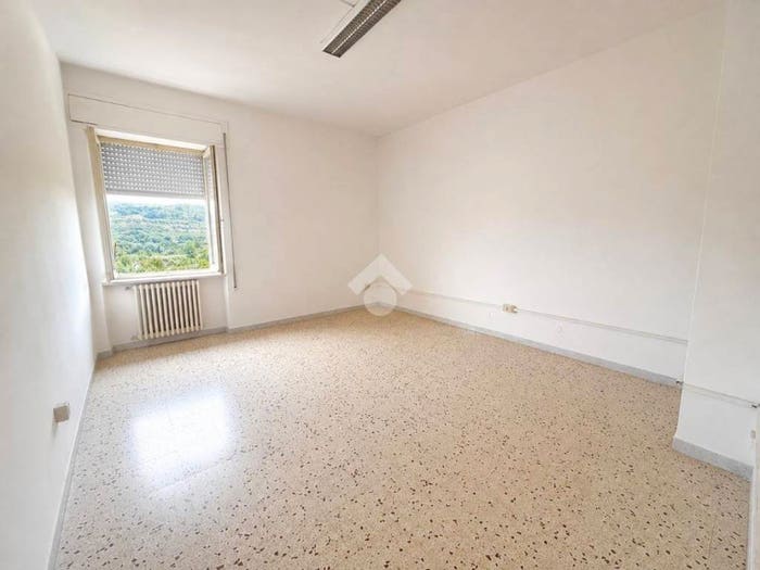 Appartamento con 5 locali in vendita in Corso garibaldi, Orte Scalo, Orte