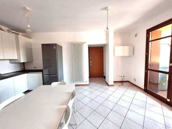 Appartamento trilocale in vendita in Via Fratelli Maccarini, Osio Sopra