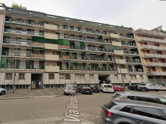 Appartamento quadrilocale in vendita in Via Vespri Siciliani, Giambellino, Milano
