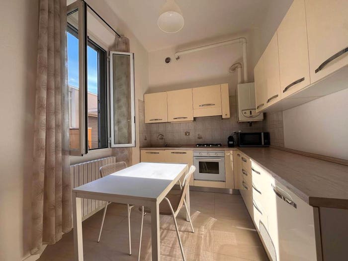 Appartamento trilocale in vendita in Via Andrea da Faenza, Bolognina, Bologna