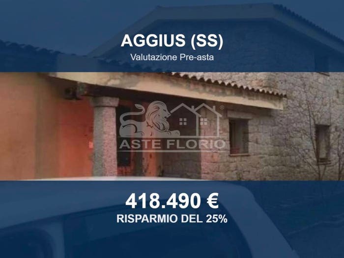 Casa con 6 locali in vendita in Via Santa Degna, Aggius