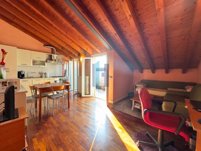 Appartamento trilocale in vendita in Loggia Garibaldi, Brescia