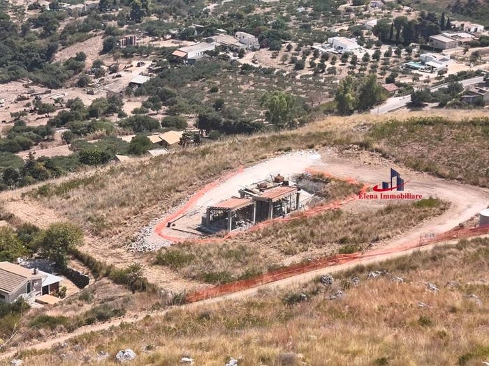 Casa quadrilocale in vendita in Castellammare del Golfo