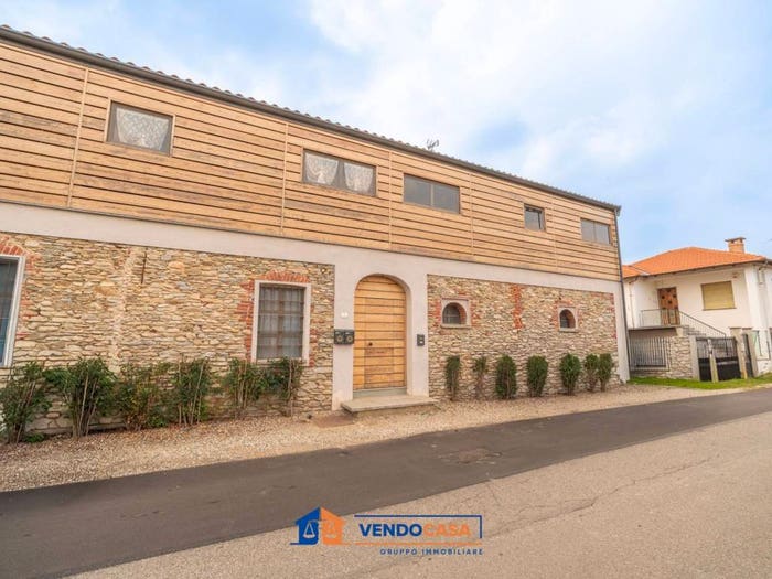 Appartamento trilocale in vendita in Via Rimembranza, Centro, Bagnolo Piemonte