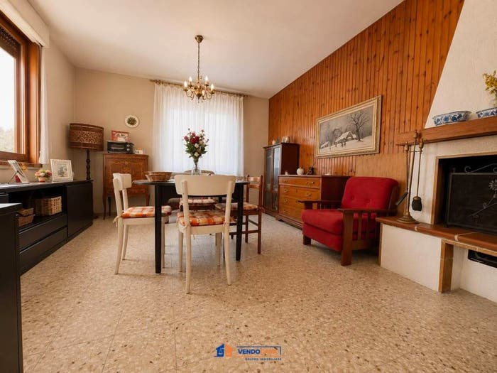 Casa quadrilocale in vendita in Via Edoardo Ravazza, Centro, Mombercelli
