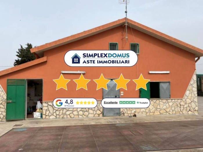 Casa con 6 locali in vendita in Cda Crocifisso, Centro, Canosa di Puglia
