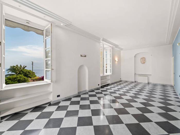 Appartamento con 6 locali in vendita in Via Bolzano, Quinto, Genova