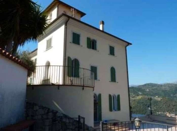 Casa con 6 locali in vendita in Localita' Cassogna, Centro, Camporosso